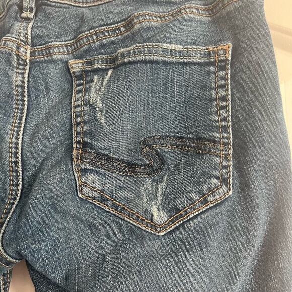 Silver Jeans Co. Woman’s Suki Skinny Low Rise Dark Wash Distressed Jeans-Size 28 - Picture 9 of 9